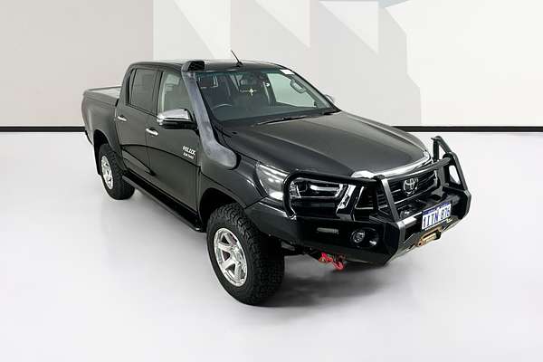 2021 Toyota HILUX SR5 (4x4) GUN126R 4X4