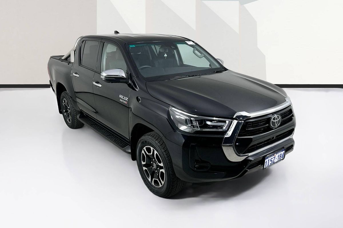 2023 Toyota HILUX SR5 (4x4) GUN126R 4X4