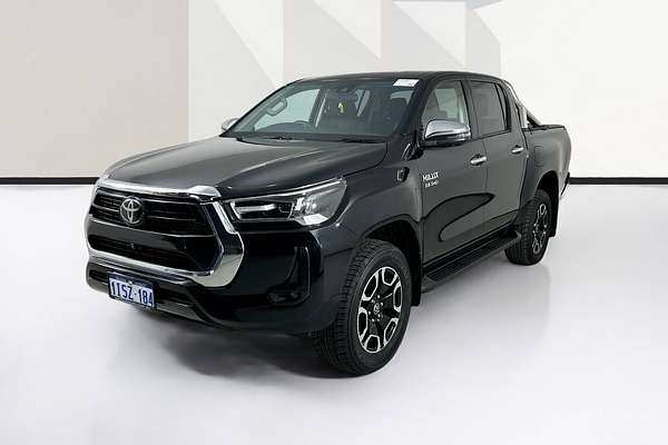 2023 Toyota HILUX SR5 (4x4) GUN126R 4X4