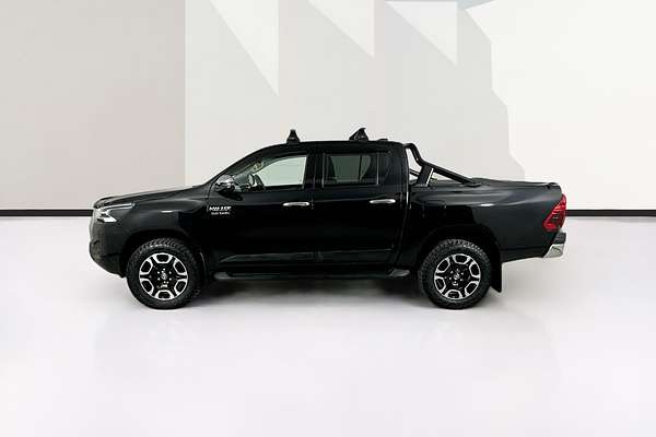 2022 Toyota HILUX SR5 (4x4) GUN126R 4X4