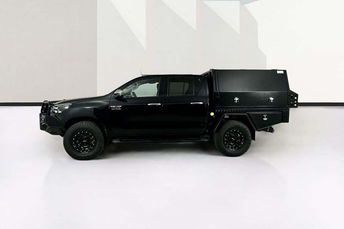 2021 Toyota HILUX SR5 (4x4) GUN126R FACELIFT 4X4