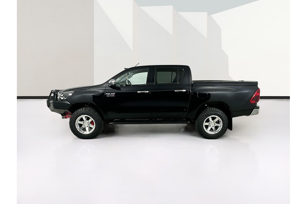 2021 Toyota HILUX SR5 (4x4) GUN126R 4X4
