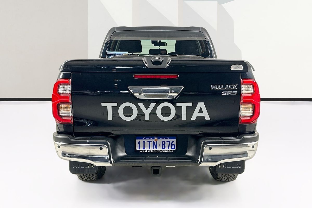 2021 Toyota HILUX SR5 (4x4) GUN126R 4X4