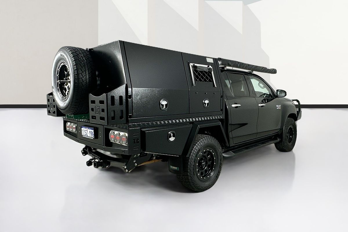 2021 Toyota HILUX SR5 (4x4) GUN126R FACELIFT 4X4
