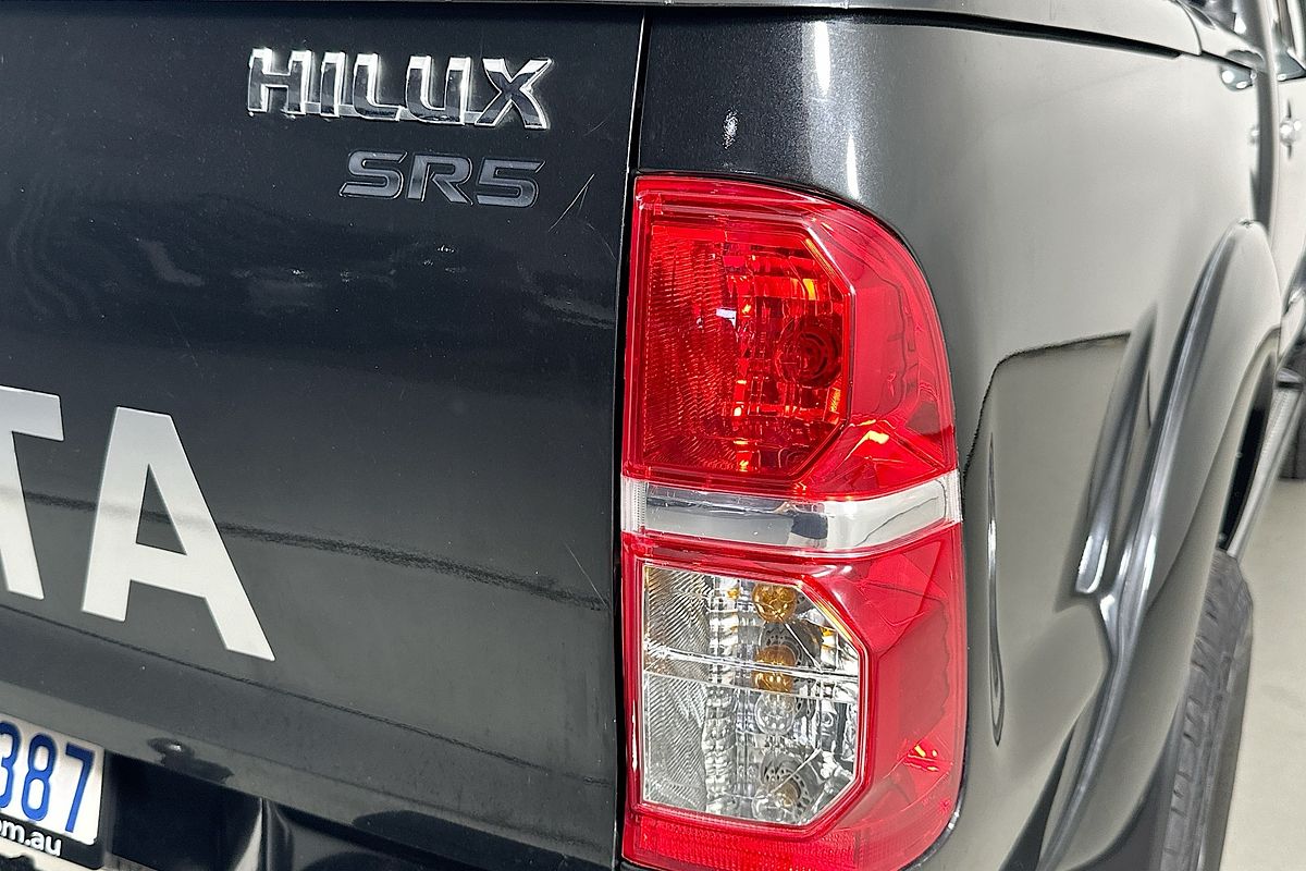 2014 Toyota HILUX SR5 (4x4) KUN26R MY14 4X4