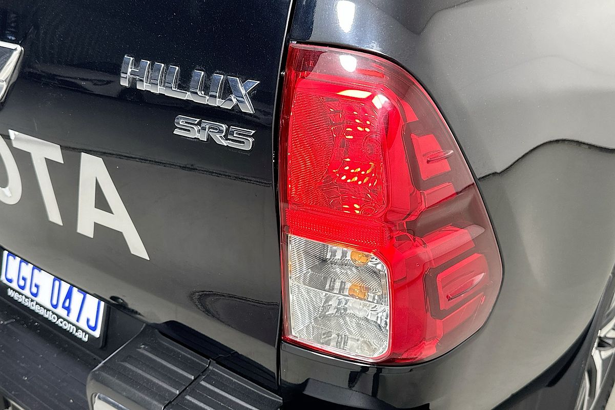 2018 Toyota HILUX SR5 (4x4) GUN126R MY17 4X4