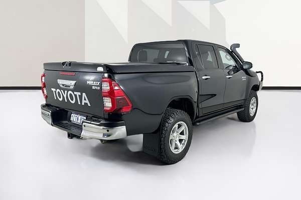 2021 Toyota HILUX SR5 (4x4) GUN126R 4X4