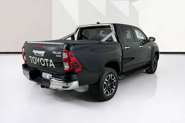 2023 Toyota HILUX SR5 (4x4) GUN126R 4X4
