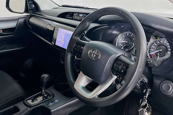 2020 Toyota Hilux SR GUN126R 4X4