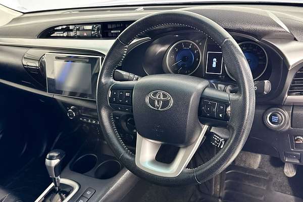 2019 Toyota HILUX SR5 (4x4) GUN126R MY19 4X4