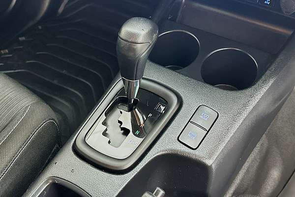 2020 Toyota Hilux SR GUN126R 4X4