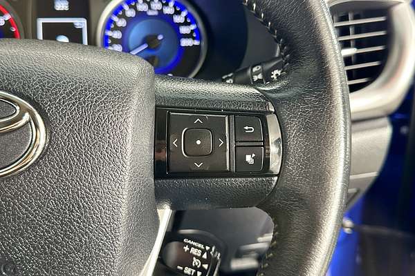 2017 Toyota HILUX SR5 (4x4) GUN126R 4X4