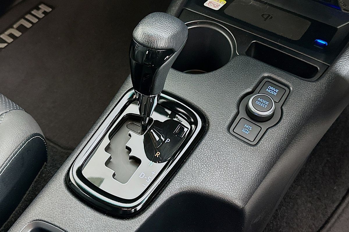 2024 Toyota HILUX Rogue 48V GUN126R 4X4
