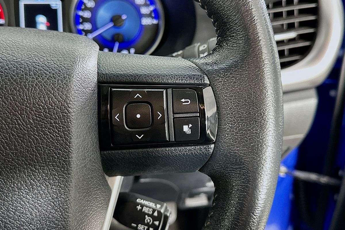 2017 Toyota HILUX SR5 (4x4) GUN126R 4X4