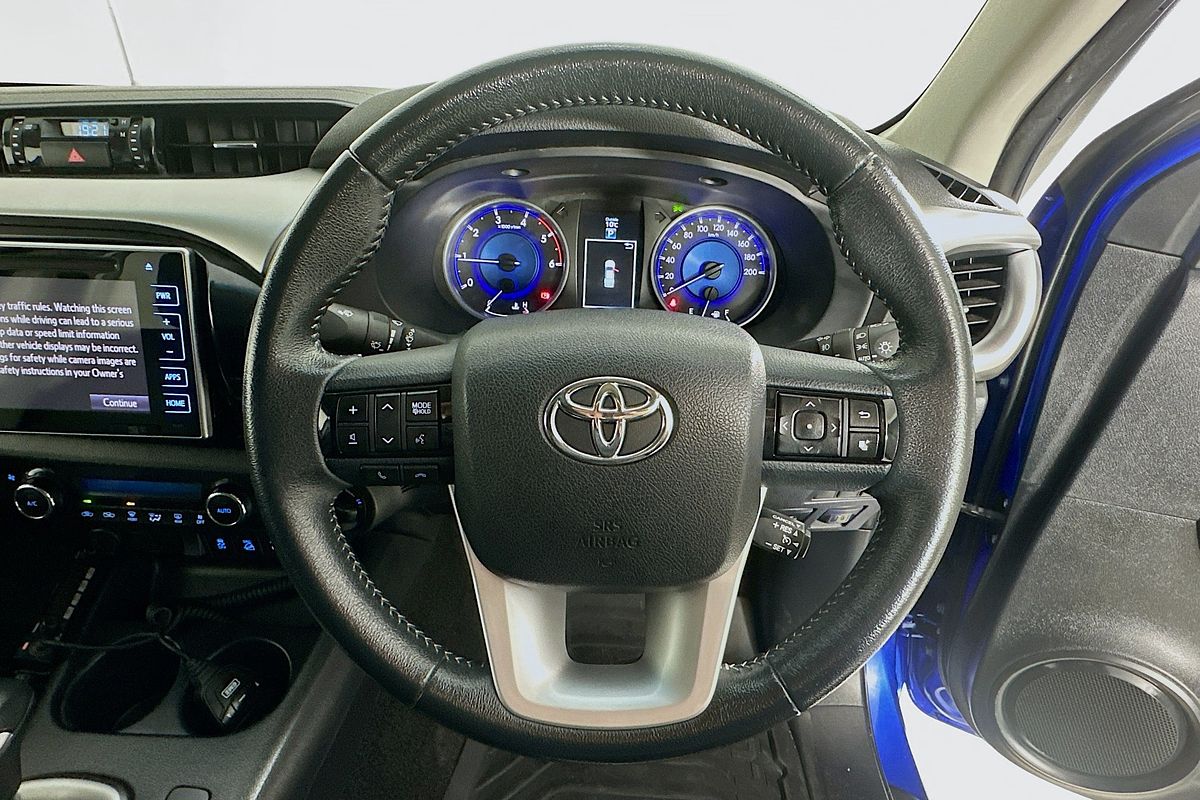 2017 Toyota HILUX SR5 (4x4) GUN126R 4X4