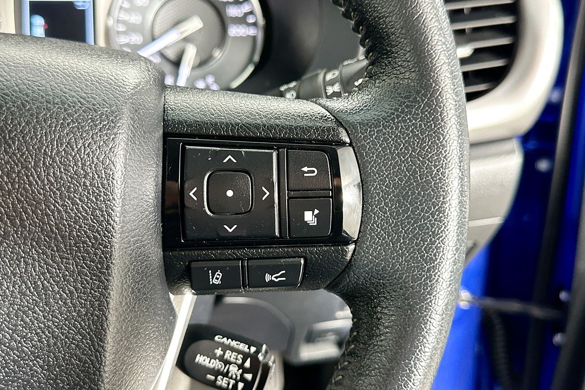 2020 Toyota HILUX SR5 (4x4) GUN126R FACELIFT 4X4