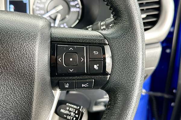 2020 Toyota HILUX SR5 (4x4) GUN126R FACELIFT 4X4