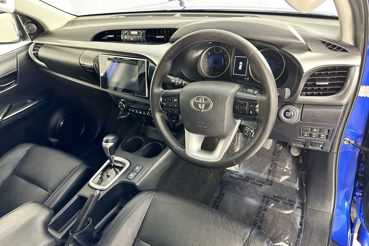 2016 Toyota HILUX SR5 (4x4) GUN126R 4X4