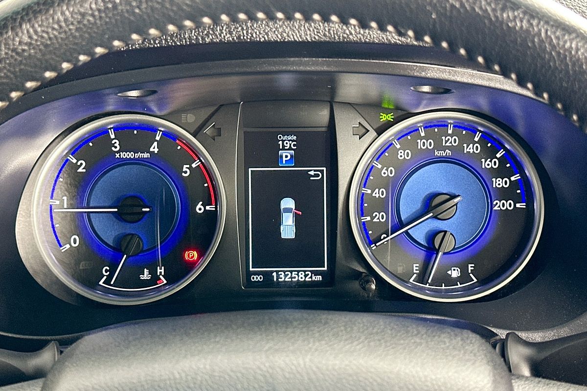 2019 Toyota HILUX SR5 (4x4) GUN126R MY19 4X4