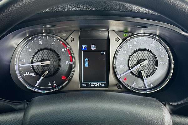 2020 Toyota Hilux SR GUN126R 4X4