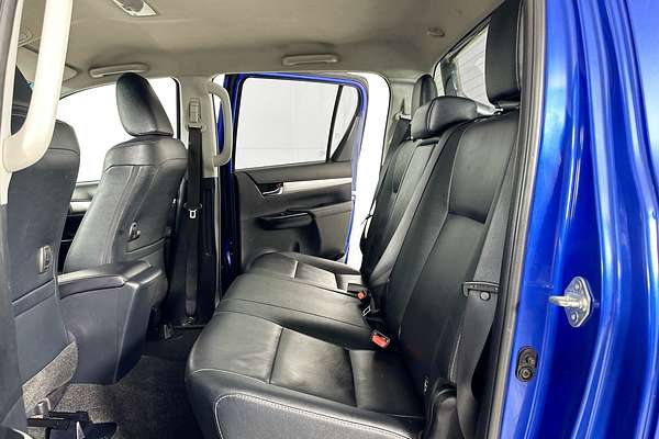 2016 Toyota HILUX SR5 (4x4) GUN126R 4X4