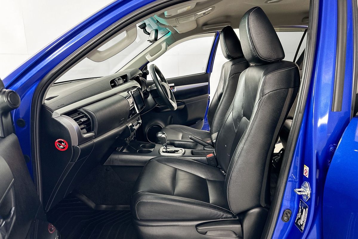 2019 Toyota HILUX SR5 (4x4) GUN126R MY19 4X4