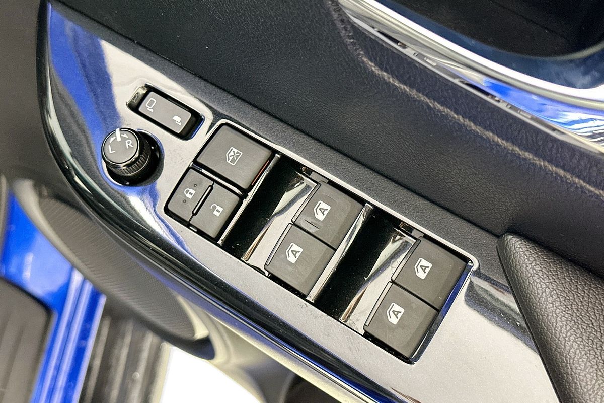2022 Toyota Hilux ROGUE (4x4) 6 SPEAKER GUN126R 4X4