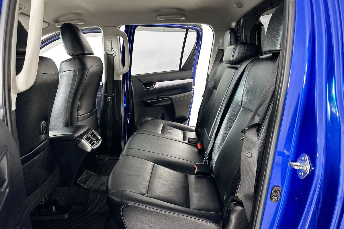 2019 Toyota HILUX SR5 (4x4) GUN126R MY19 4X4