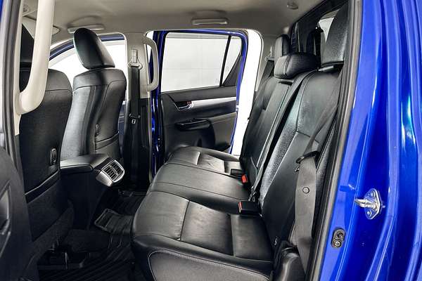 2019 Toyota HILUX SR5 (4x4) GUN126R MY19 4X4