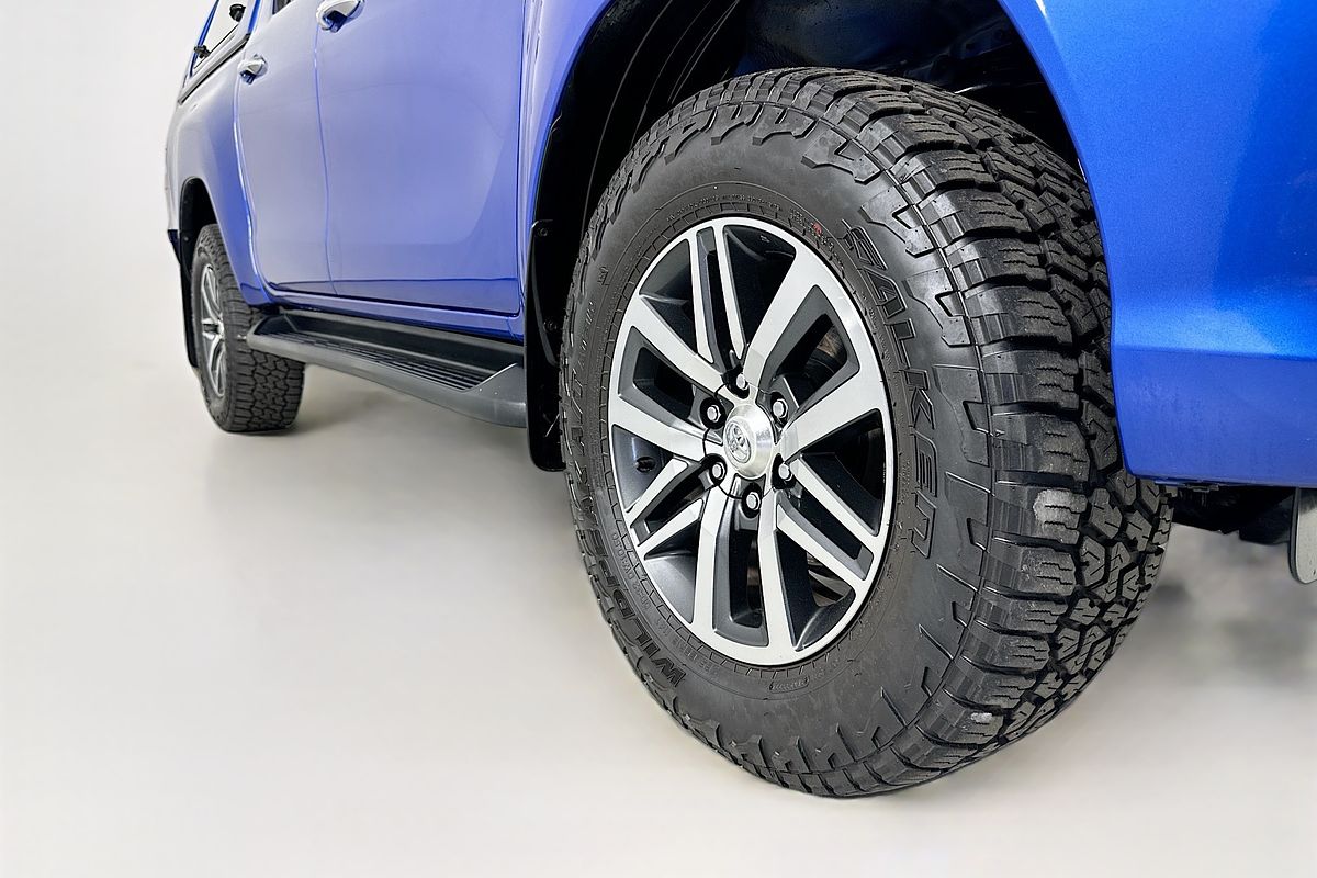 2017 Toyota HILUX SR5 (4x4) GUN126R 4X4