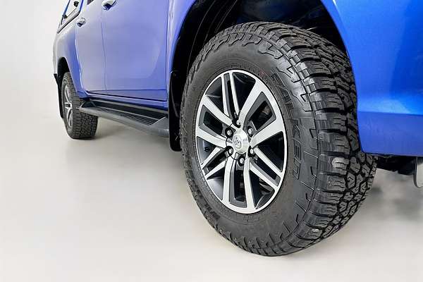2017 Toyota HILUX SR5 (4x4) GUN126R 4X4