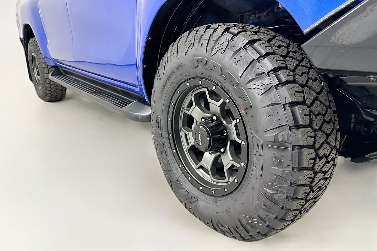 2017 Toyota HILUX SR5 (4x4) GUN126R 4X4