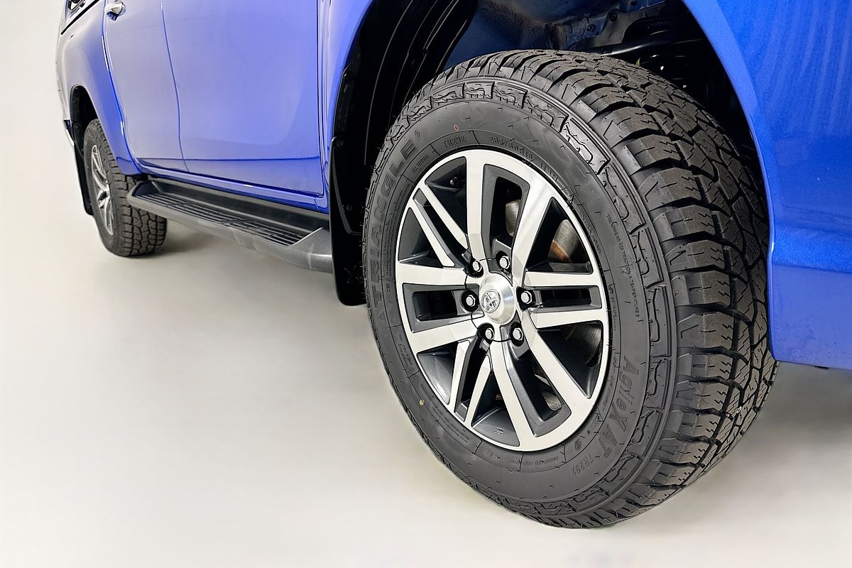 2019 Toyota HILUX SR5 (4x4) GUN126R MY19 4X4
