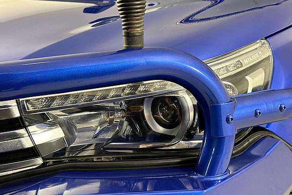 2016 Toyota HILUX SR5 (4x4) GUN126R 4X4