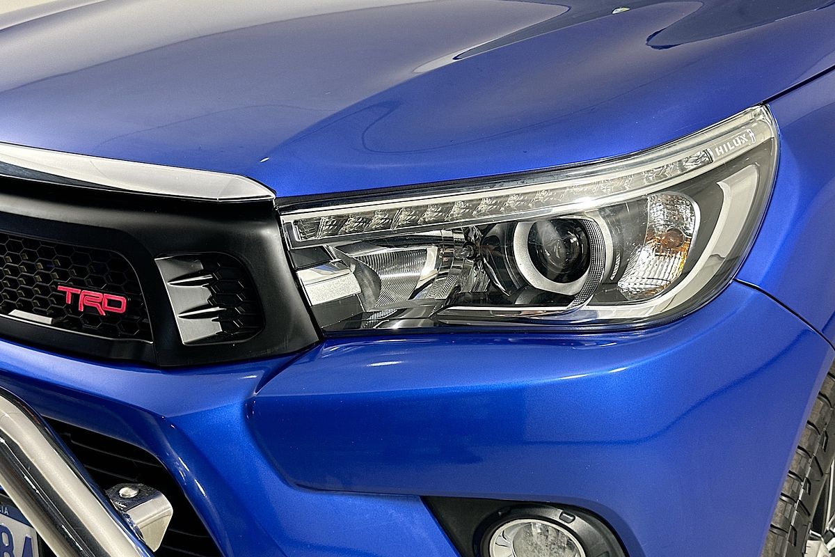 2017 Toyota HILUX SR5 (4x4) GUN126R 4X4