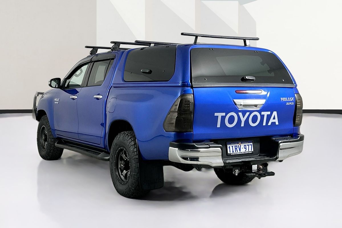2017 Toyota HILUX SR5 (4x4) GUN126R 4X4