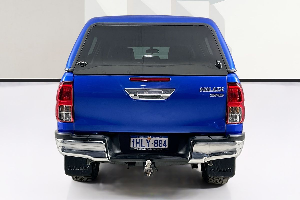 2017 Toyota HILUX SR5 (4x4) GUN126R 4X4