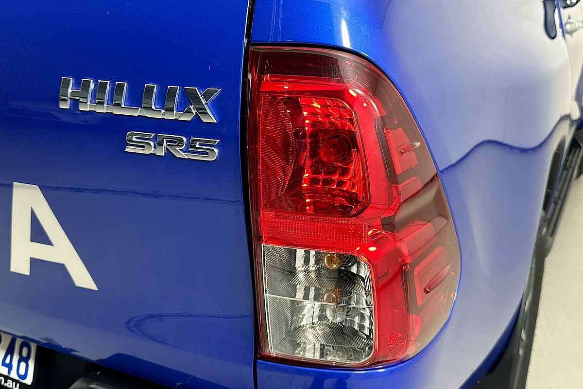 2019 Toyota HILUX SR5 (4x4) GUN126R MY19 4X4