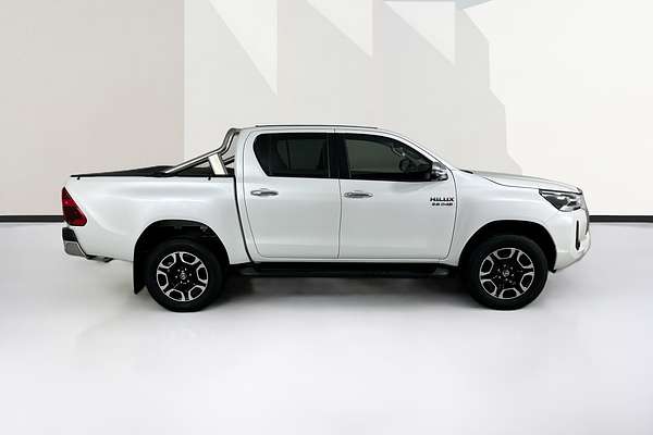 2023 Toyota HILUX SR5 (4x4) GUN126R 4X4
