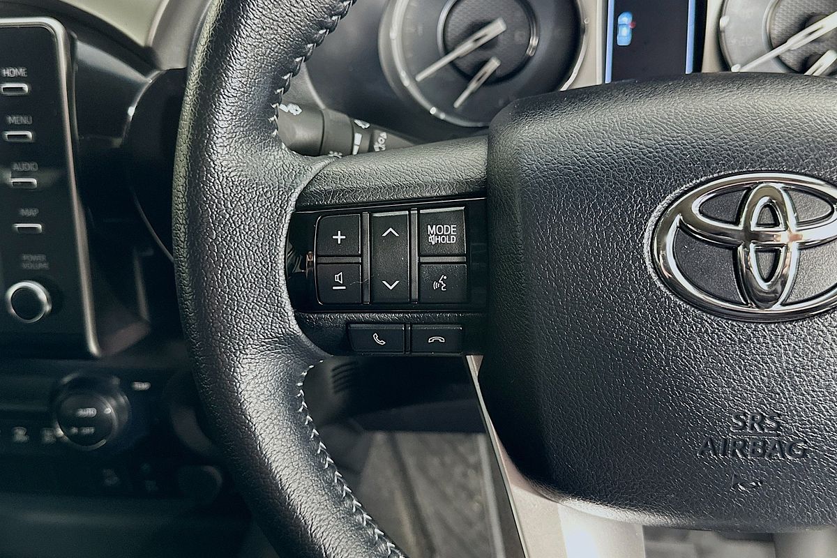 2023 Toyota HILUX SR5 (4x4) GUN126R 4X4