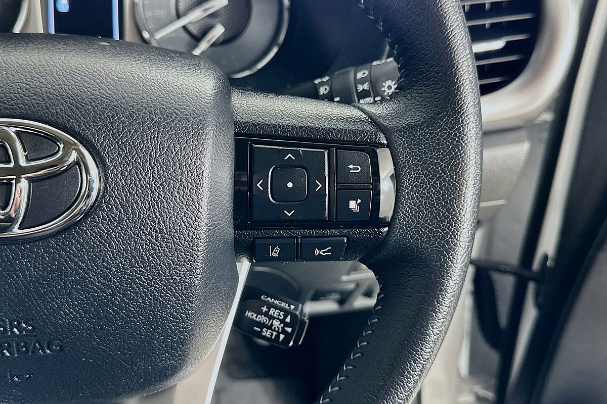 2023 Toyota HILUX SR5 (4x4) GUN126R 4X4