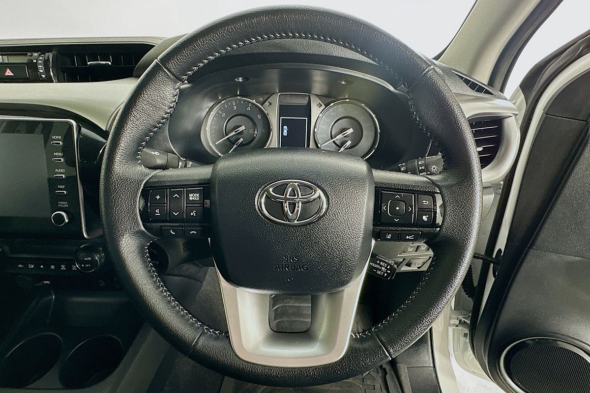 2023 Toyota HILUX SR5 (4x4) GUN126R 4X4