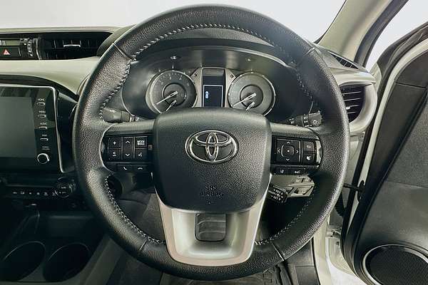2023 Toyota HILUX SR5 (4x4) GUN126R 4X4