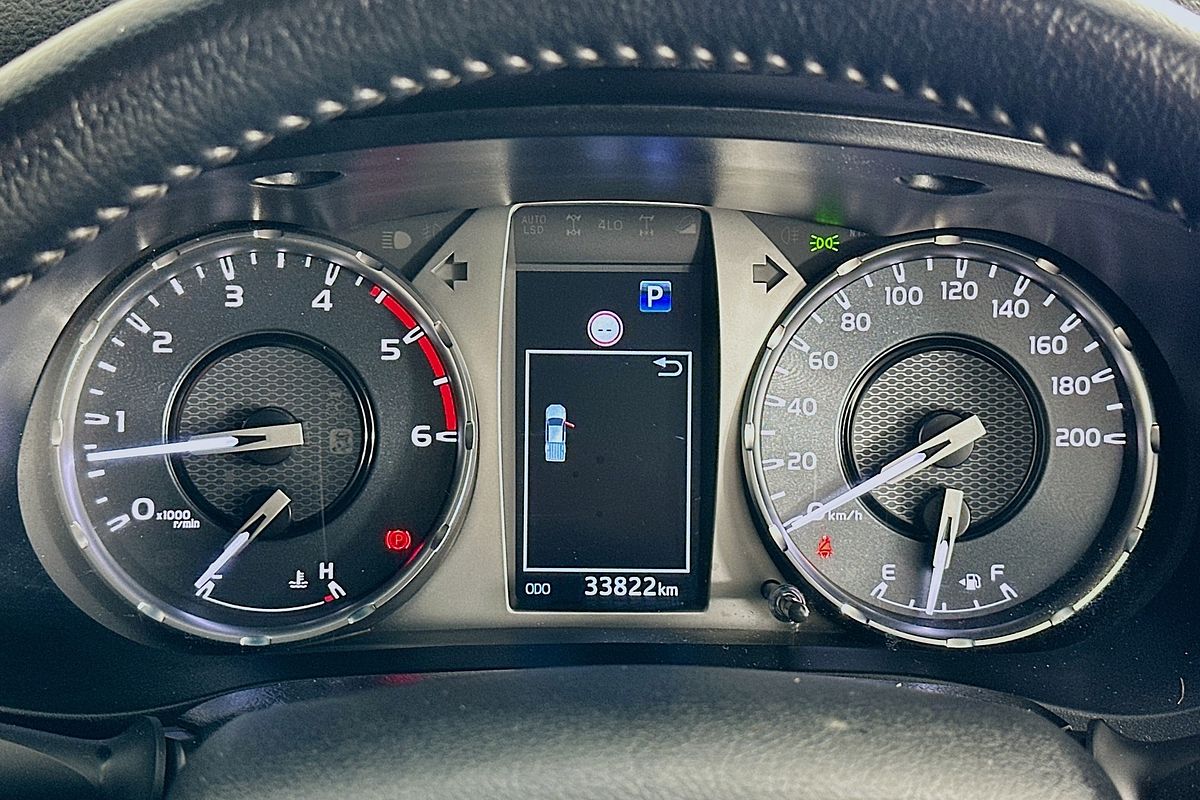 2023 Toyota HILUX SR5 (4x4) GUN126R 4X4