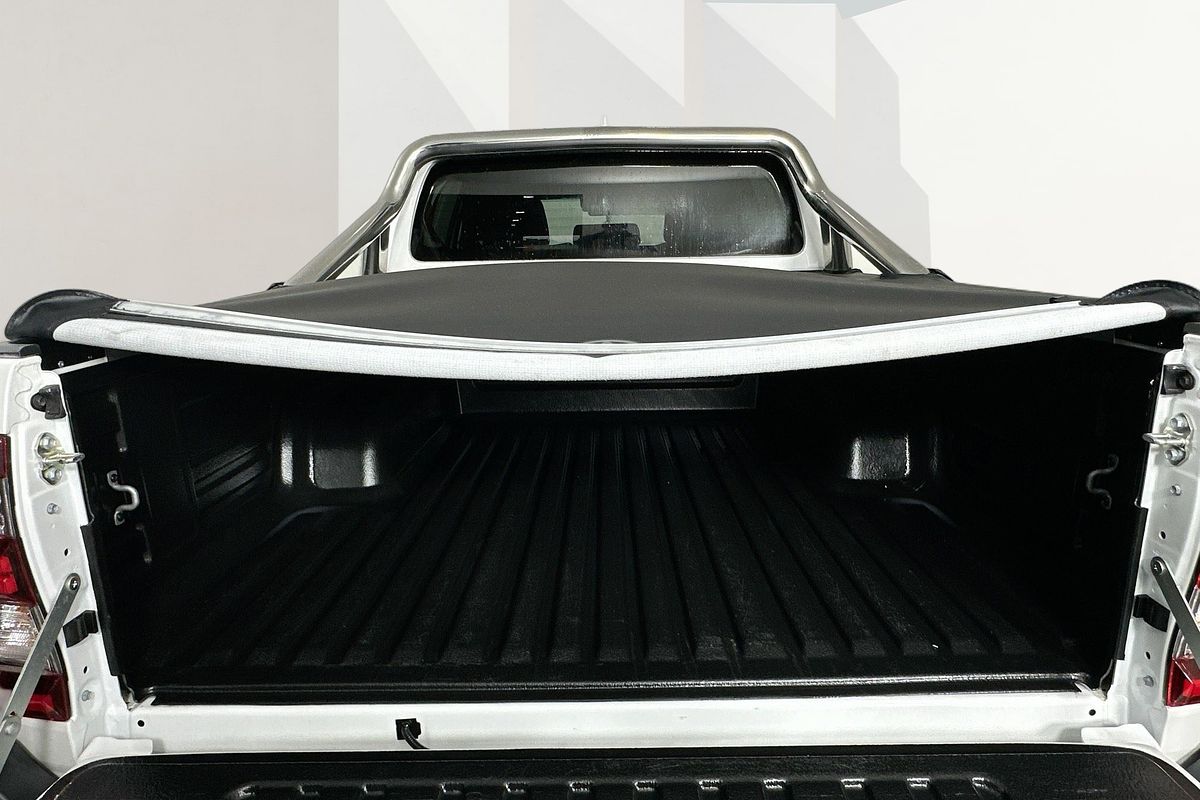 2023 Toyota HILUX SR5 (4x4) GUN126R 4X4