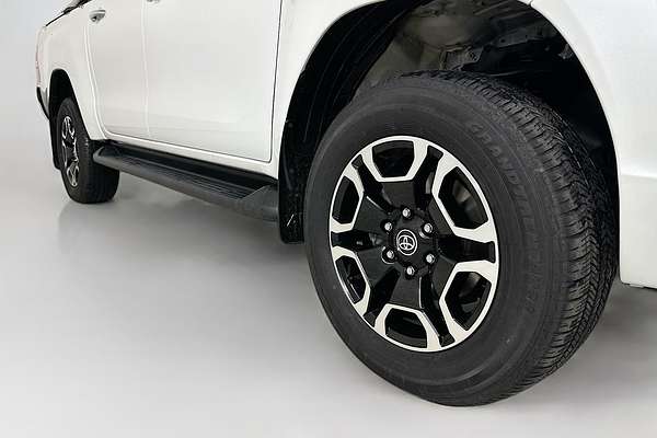 2023 Toyota HILUX SR5 (4x4) GUN126R 4X4