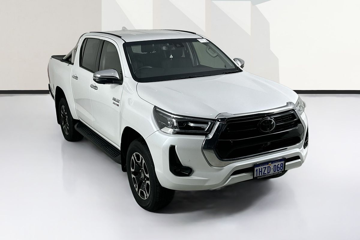 2023 Toyota HILUX SR5 (4x4) GUN126R 4X4