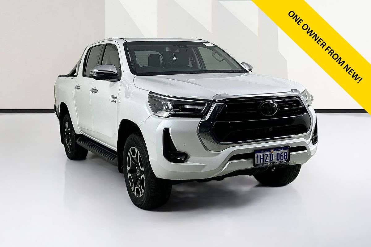 2023 Toyota HILUX SR5 (4x4) GUN126R 4X4