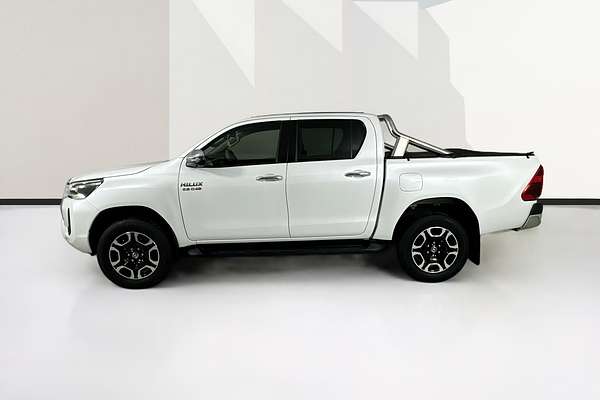 2023 Toyota HILUX SR5 (4x4) GUN126R 4X4