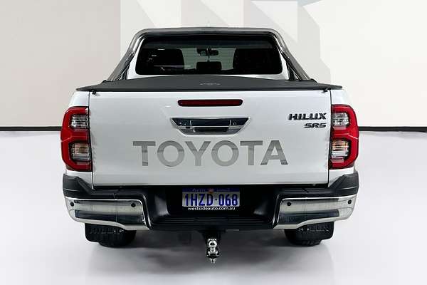 2023 Toyota HILUX SR5 (4x4) GUN126R 4X4